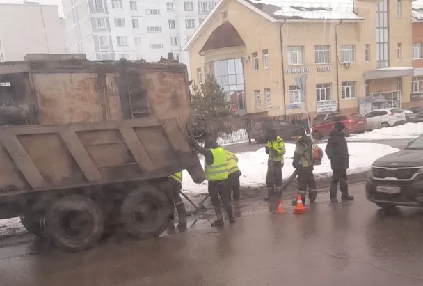 В Ярославле начался ямочный ремонт проспекта Машиностроителей