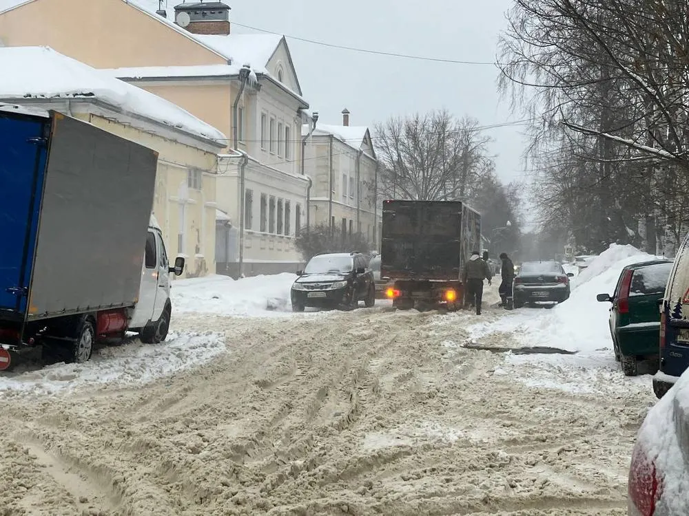 Жители Рыбинска предлагают купить тракторы вместо «Русского ниндзя»