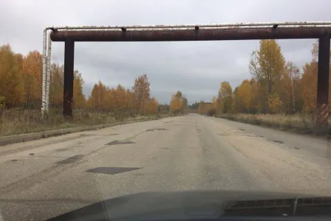 В Ярославле добрый человек заделал ямы на улице Университетской
