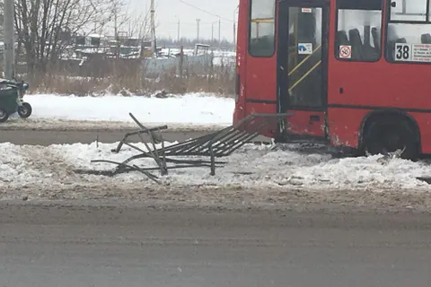 ДТП с участием двух маршруток: эксклюзивные фото с места аварий