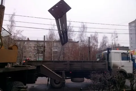 В Ярославле демонтирована последняя незаконно установленная рекламная конструкция арочного типа