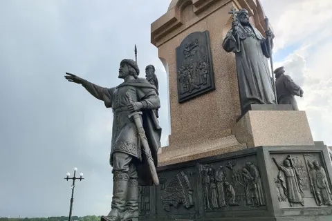 Основателю Ярославля приварили обломок меча