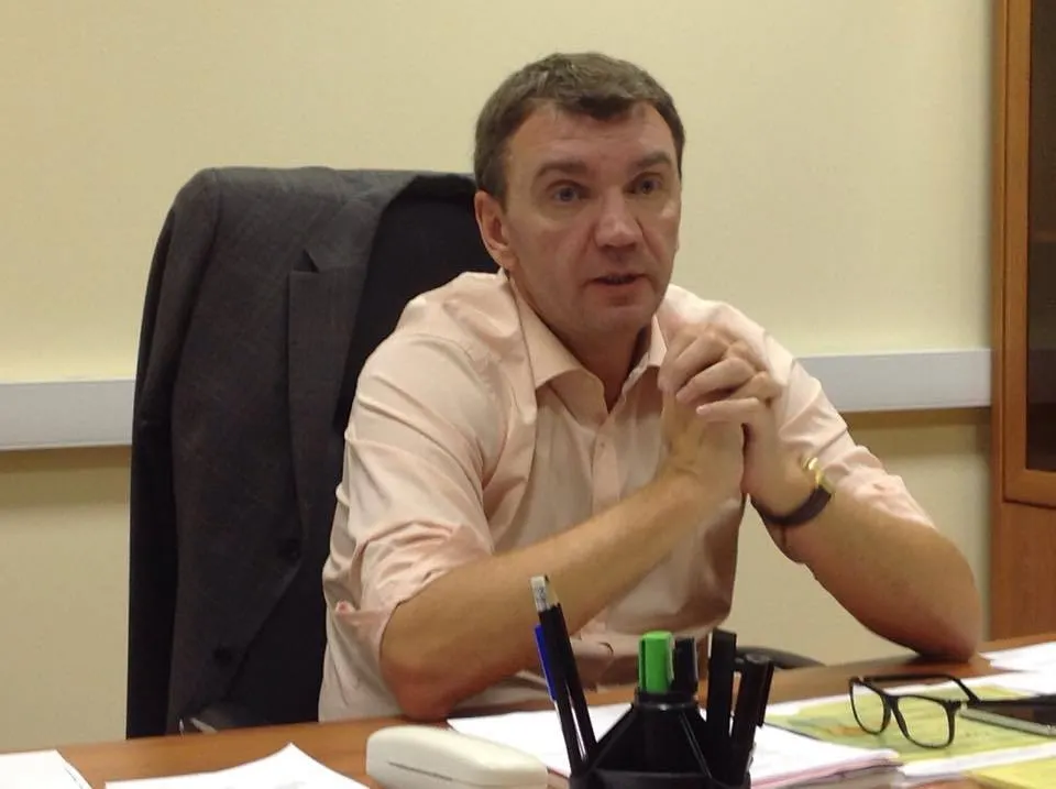 На каком основании зам губернатора Ярославской области Ростислав Даниленко отстранил от должности главврача из Рыбинска? 