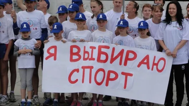 26 юных сверхмарафонцев пробежали по центру Ярославля