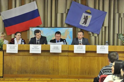 Шестнадцать мгновений из жизни заместителя мэра Ярославля Евгения Розанова. С фото