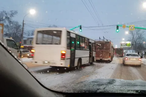 В Ярославле пассажирка пострадала в ДТП троллейбуса и автобуса