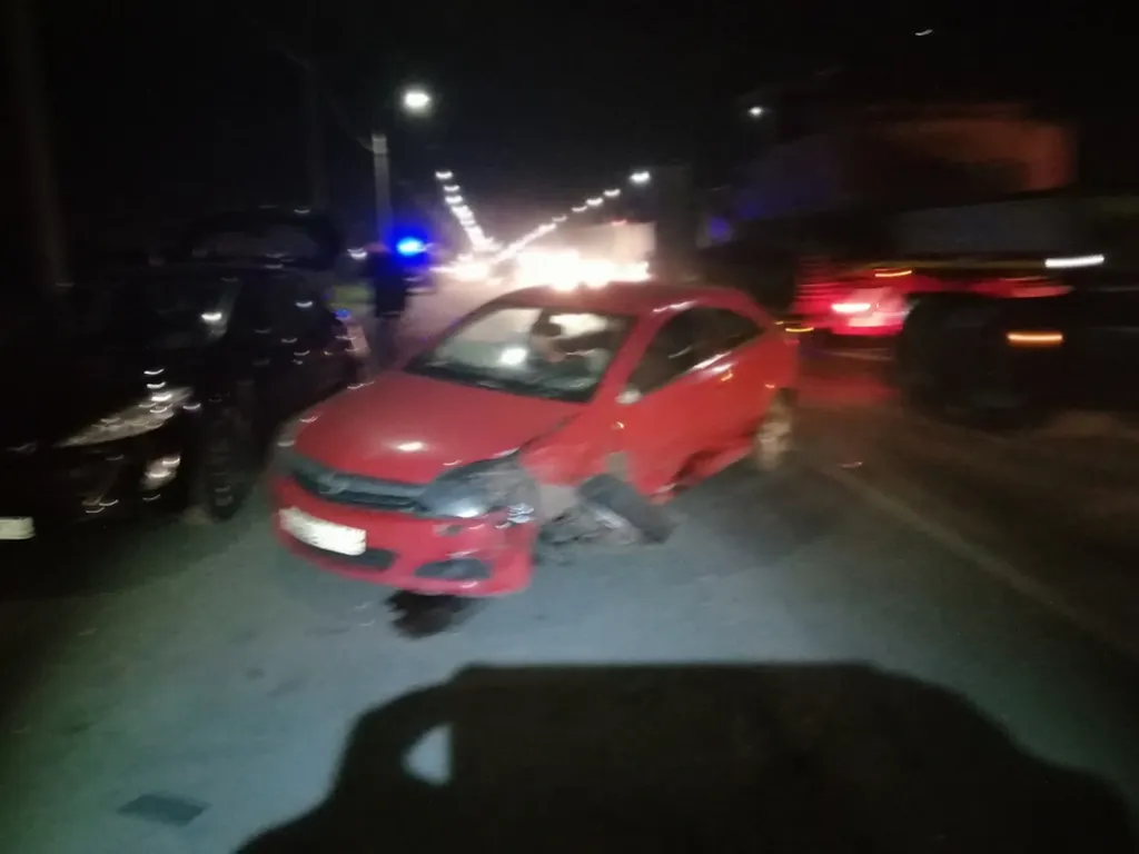 На ярославской окружной в ДТП попали пять машин: подробности аварии