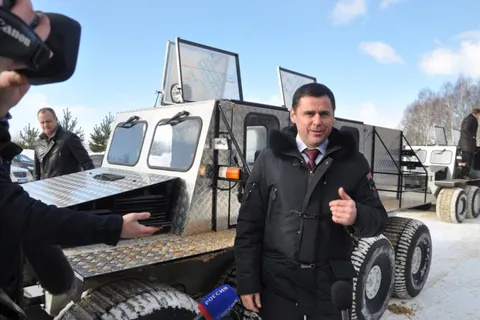 Дмитрий Миронов сел за руль ярославского вездехода «Странник»