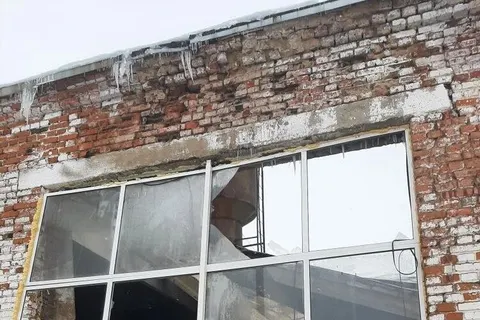 Прокуратура проверяет обрушение котельной в Угодичах
