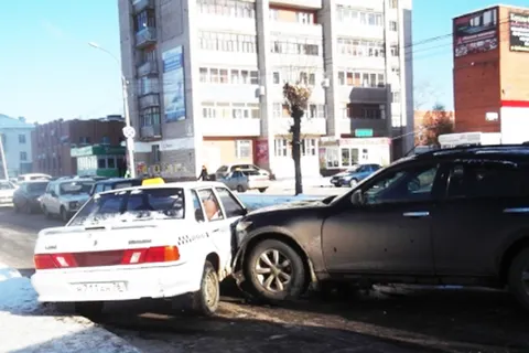 В Рыбинске в ДТП с такси пострадала пассажирка