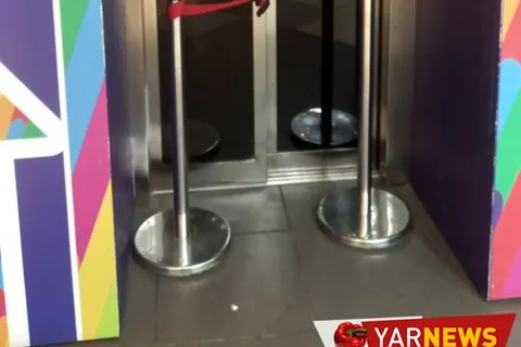 В ярославском торговом центре лифт придавил человека