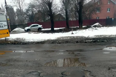 Ямочный «ремонт» дороги к ярославской областной больнице проверит прокуратура