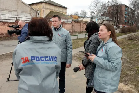 Активисты народного фронта составляли карту «убитых дорог» Ярославля