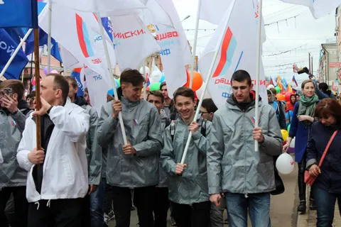 Ярославцы встретили Первомай шествием, митингом и концертом