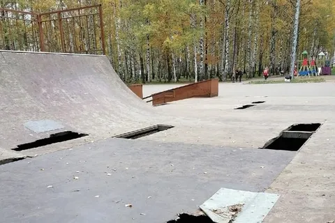 «Пока никто не покалечился»: ярославцы требуют отремонтировать скейт-парк