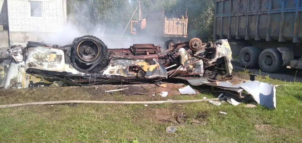 В Ярославской области сгорел школьный автобус