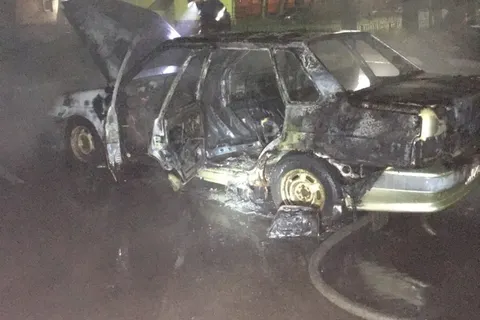 В Ярославле ночью сожгли два автомобиля