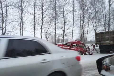 Массовая авария случилась на въезде в Ярославль