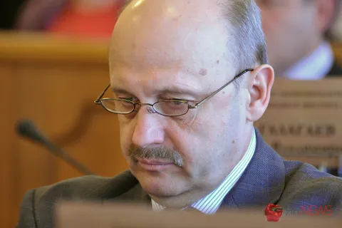 Шестнадцать грустных мгновений из жизни депутатов муниципалитета Ярославля. С фото