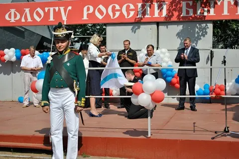 В Ярославле спущен на воду десантный катер «Мичман Лермонтов»