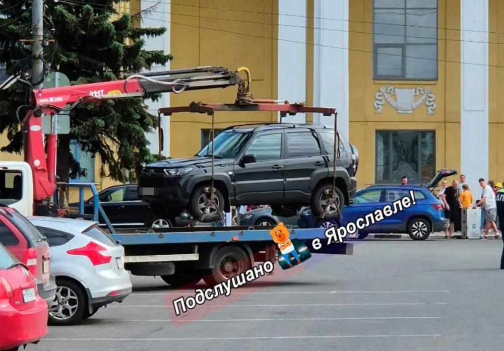 На Ярославле-Главном эвакуируют авто за неправильную парковку
