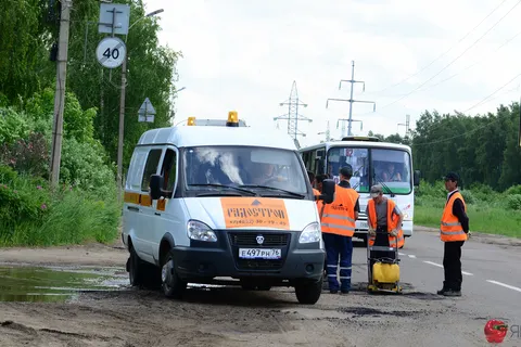 В Ярославле ямочный ремонт делается для галочки. Фоторепортаж