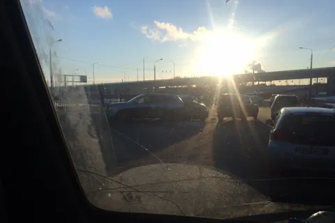 В Ярославле перед Добрынинским мостом столкнулись четыре автомобиля-ВИДЕО