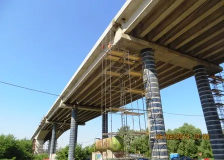 В Ярославле завершается асфальтирование Октябрьского моста через Волгу