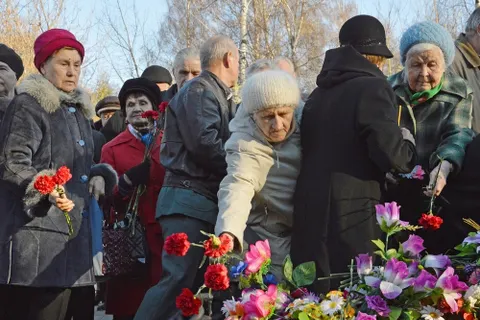 В Ярославле прошел митинг в память жертв политических репрессий. Фоторепортаж