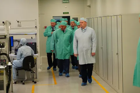 Ярославский радиозавод начнет серийное производство аппаратуры для российских спутников