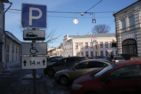 В Ярославле прошел рейд по борьбе с незаконными парковками
