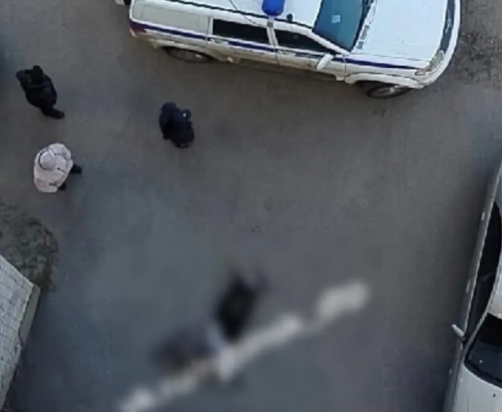 В Рыбинске подросток выпала из окна 12 этажа