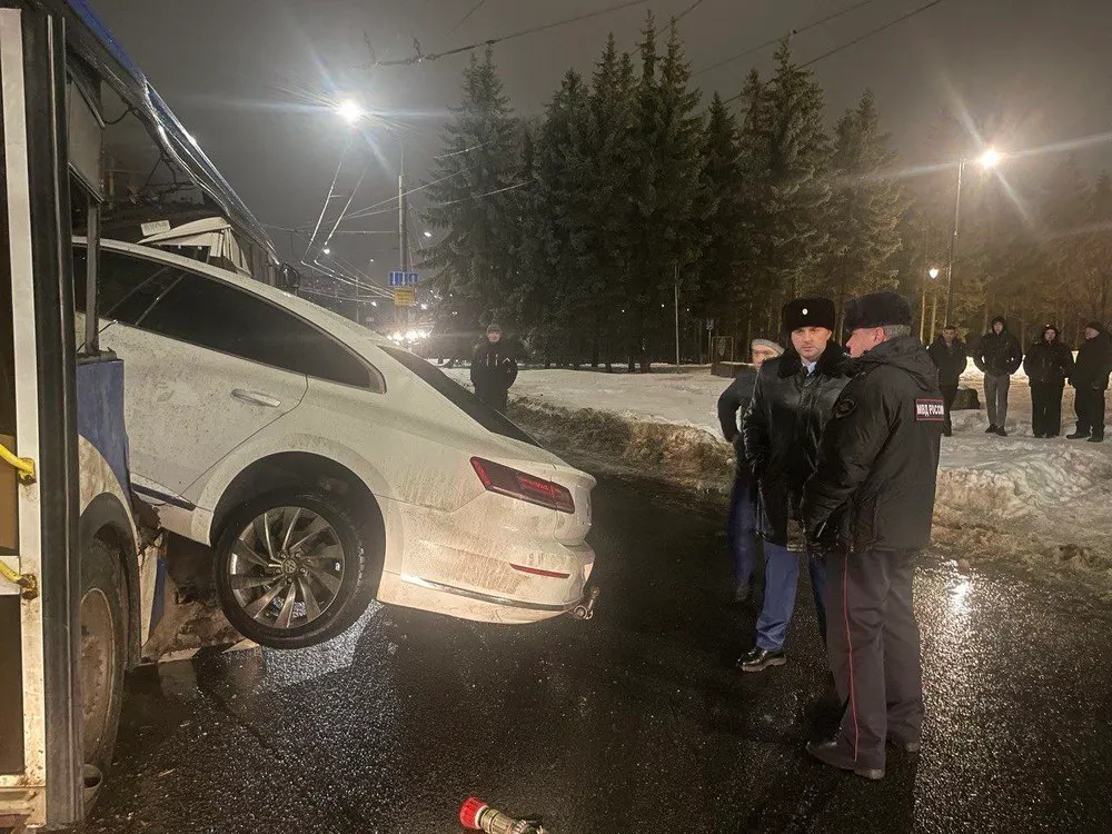 Протаранившая автобус в Рыбинске водитель отказалась от медосвидетельствования
