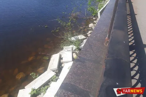 В Ярославле осыпалась часть набережной: фоторепортаж