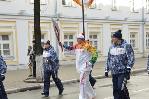 Ярославль стал столицей эстафеты Олимпийского огня. Фоторепортаж