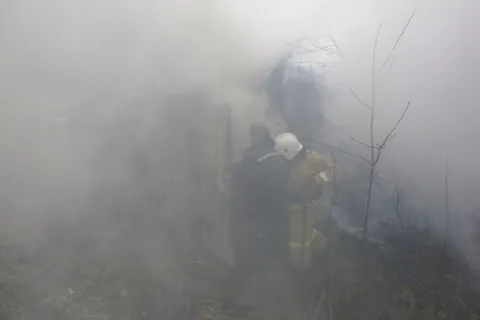 В Ярославле при пожаре в хозпостройке погиб человек