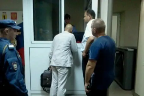 Фоторепортаж ночи задержания мэра Ярославля