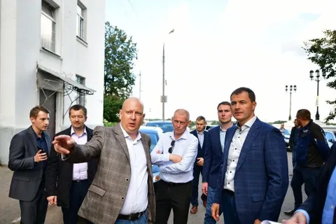 В Ярославле презентовали «круглогодичную» спецтехнику