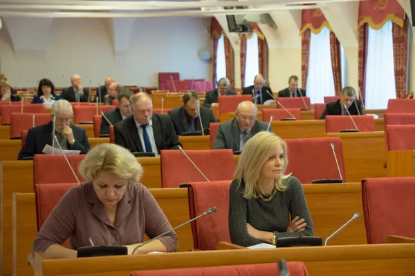 Почему на НПЗ имени Менделеева не платят зарплату?