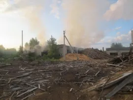 В  Ярославской области рано поутру горела частная пилорама