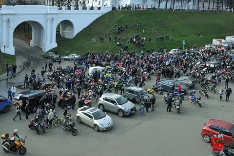 Байкеры Ярославля завершили мотосезон. Фоторепортаж
