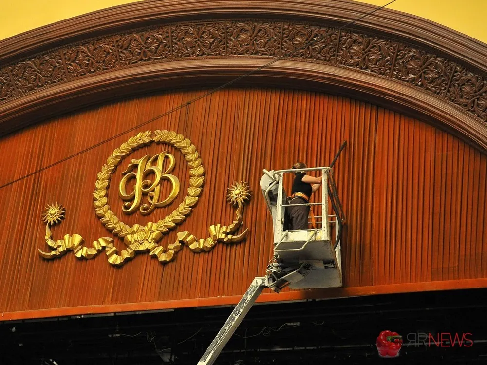 Завтра Волковский театр попрощается с сезоном, сценой и зрительным залом