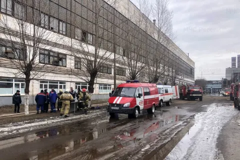 В Ярославле загорелся моторный завод