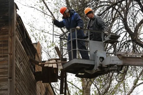 В Ярославле за месяц планируют снести 33 аварийных дома