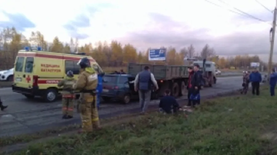 Тройное ДТП с Камазом: в авто нашли оружие