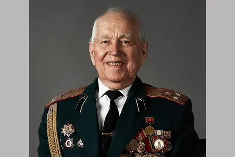 В Ярославле в подарок ветеранам Великой Отечественной войны сделали их профессиональные портреты