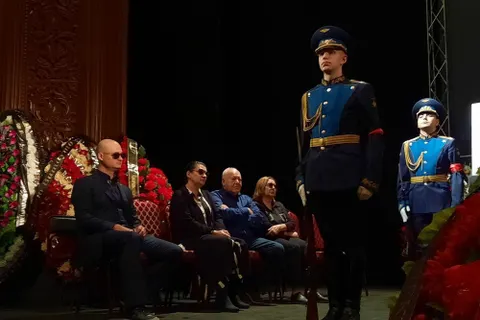 В Ярославле началась церемония прощания с Сергеем Пускепалисом