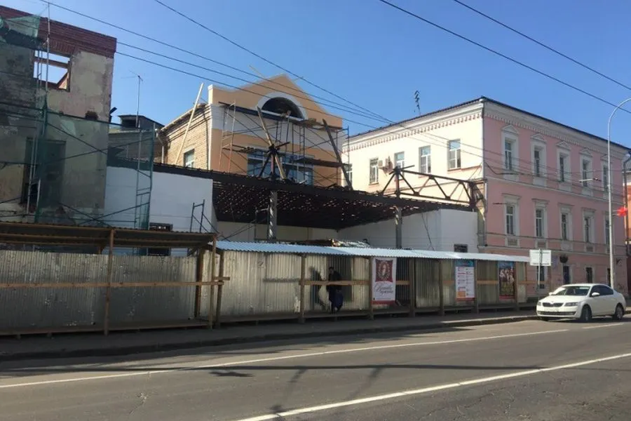 В Рыбинске проходит реконструкция фасада здания драматического театра
