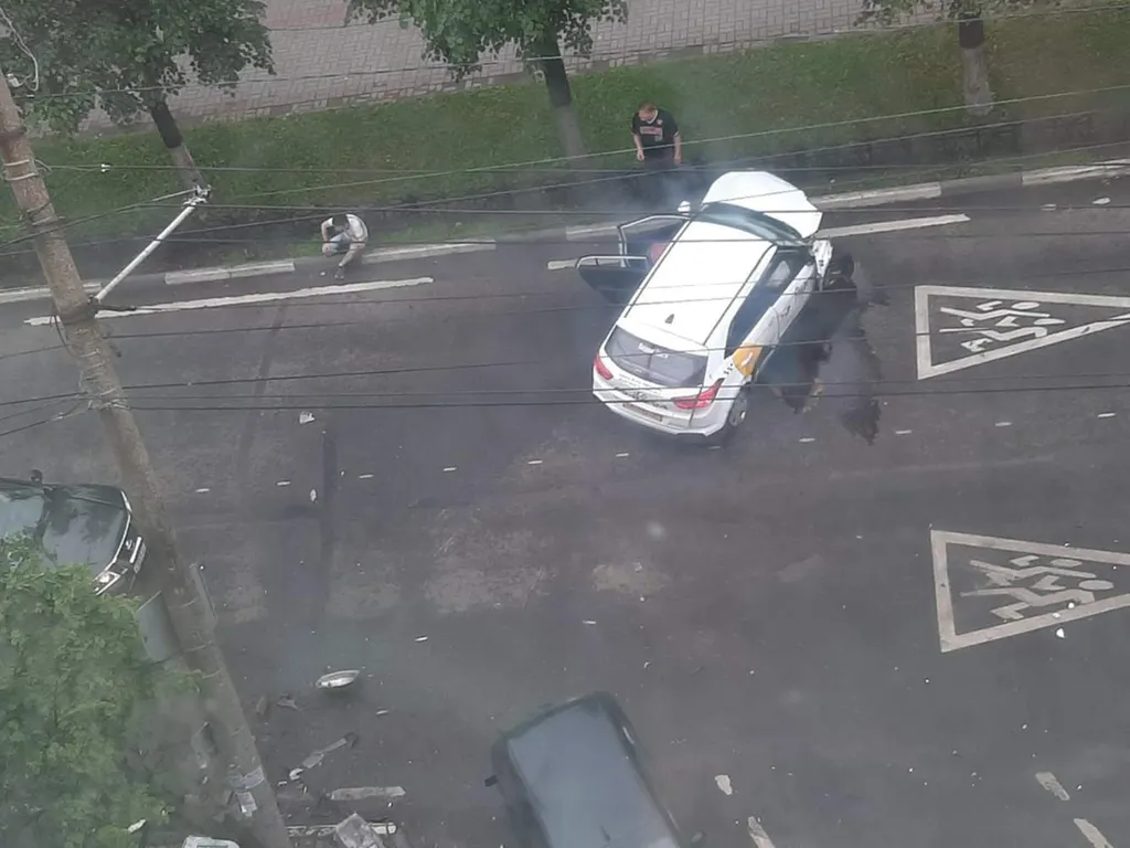 «Водитель уснул за рулем»: ярославцу предложили судиться с такси