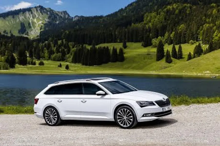 ŠKODA AUTO Россия объявляет о начале продаж нового Superb Combi